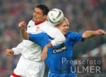 Fussball UCL: Stuttgart - Glasgow, Zweikampf