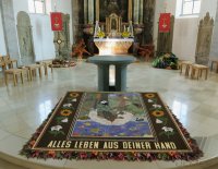 Erntedankteppich 2011 in der St. Martinus Kirche  in Hirrlingen (Kreis Tuebingen)
