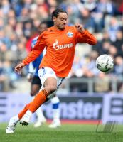 Fussball 1. Bundesliga: Schalke, JONES Einzelaktion