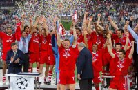 FUSSBALL CHAMPIONSLEAGUE FINALE 2000/2001:  JUBEL FC Bayern Muenchen
