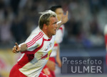 Fussball T-Mobile Bundesliga Salzburg-Mattersburg; Zickler kuesst seine Frau