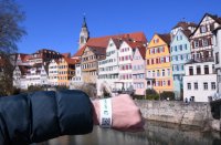 Tageszertifikat / Tagesticket in Form von einem Armband mit QR Code fuer Innenstadtbesucher in Tuebingen