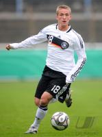 FUSSBALL, INTERNATIONAL: Deutschland U18, JANZER Einzelaktion