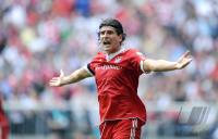 Fussball 1. Bundesliga : JUBEL Mario Gomez (FCB)