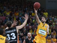 Basketball 1. Bundesliga 14/15 Hauptrunde:  Walter Tigers Tuebingen - ratiopharm Ulm