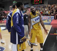 Basketball  1. Bundesliga  10/11   Walter Tigers Tuebingen - EWE  Baskets Oldenburg