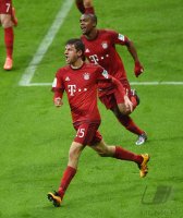 Fussball 1. Bundesliga Saison 15/16: JUBEL FC Bayern Muenchen