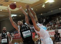 Basketball 1. Bundesliga 2011/2012: s Oliver Baskets Wuerzburg -  Walter Tigers Tuebingen