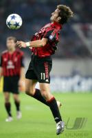 Fussball International UCL: Mailand, GILARDINO Einzelaktion am Ball