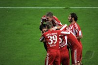 Fussball 1. Bundesliga : (v.li.) Bayern JUBEL nach dem TOR zum 1:0 Mario Gomez, Bastian Schweinsteiger, Toni Kroos, Hamit Altintop