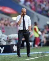 Fussball 1. Bundesliga Saison 15/16: FC Bayern Muenchen - Bayer 04 Leverkusen
