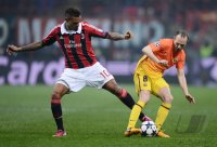 FUSSBALL INTERNATIONAL CHL ACHTELFINALE 12/13: AC Mailand - FC Barcelona