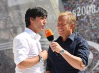 FUSSBALL EURO 2008: Deutsche Nationalmannschaft am Brandenburger Tor Berlin