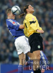 Fussball 1. Bundesliga: Schalke - Wolfsburg, Zweikampf