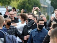 Tesla-Chef Elon Musk besucht Biopharma-Unternehmen Curevac