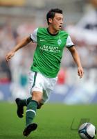 FUSSBALL, 1. BUNDESLIGA, Werder Bremen: OEZIL Einzelaktion