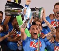 Fussball Supercoppa Italia Finale 2014 in Doha: JUBEL SSC Neapel