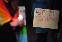 Tuebingen; Stille Mahnwache fuer Frieden auf dem Tuebinger Holzmarkt