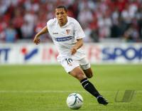 Fussball International: ADRIANO Einzelaktion