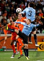 FUSSBALL WM 2010, HALBFINALE:  Uruguay - Niederlande