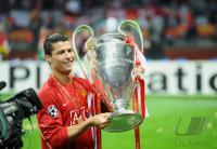 Fussball CHL  FINALE 2008 RONALDO (ManU) mit CHL Pokal