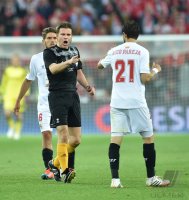 FUSSBALL EUROPA LEAGUE FINALE 13/14: Schiedsrichter Dr. Felix Brych (Deutschland)