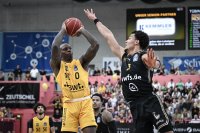 Basketball 1. Bundesliga 23/24: Tigers Tuebingen - Basketball LÅ¡wen Braunschweig