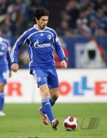 Fussball 1. Bundesliga: Schalke, KOBIASHVILI Einzelaktion