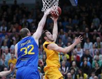 Basketball 1. Bundesliga 15/16 Hauptrunde: Walter Tigers Tuebingen - Basketball Loewen Braunschweig