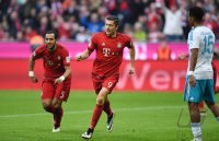 Fussball 1. Bundesliga Saison 15/16: FC Bayern Muenchen -  FC Schalke 04