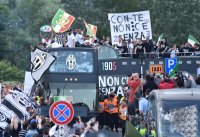 FUSSBALL SERIE A 13/14: Meister Juventus Turin