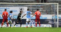 Fussball 2. BUNDESLIGA 14/15 : TSV 1860 Muenchen -  1. FC Kaiserslautern