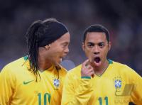 Fussball INTERNATIONAL  Ronaldinho und  Robinho  (Brasilien)