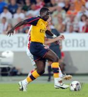 FUSSBALL INTERNATIONAL Arsenal London: EBOUE