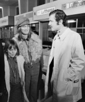 Fussball Abflug FC Bayern Muenchen: Beckenbauer mit Ehefrau