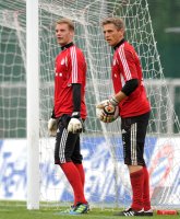 Fussball 1. Bundesliga Saison   2011/2012 :  Torwart Manuel Neuer , Torwart Hans Joerg Butt (v. li., FC Bayern Muenchen)