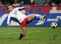 Fussball 1. Bundesliga: HSV, VAN DER VAART Einzelaktion am Ball