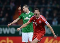 Fussball  1. Bundesliga  13/14: JUBEL Daniel van Buyten (FC Bayern Muenchen)