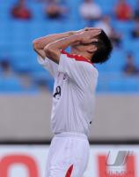 FUSSBALL INTERNATIONAL:  An Chol Hyok  (Nordkorea)