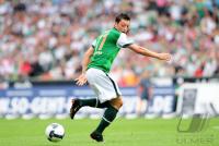 FUSSBALL, 1. BUNDESLIGA, Werder Bremen: OEZIL Einzelaktion
