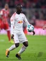 Fussball  1.Bundesliga   Saison 17/18: FC Bayern Muenchen - RB Leipzig