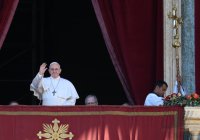 Rom; Papst Franziskus I. spricht den Urbi Et Orbi Segen