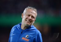 Fussball DFB Pokal 2. Runde 13/14: Trainer Christian Streich (SC Freiburg)