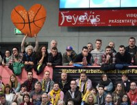 Basketball 1. Bundesliga 14/15 Hauptrunde:  Walter Tigers Tuebingen - Eisbaeren Bremerhaven
