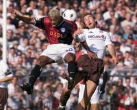 Zweikampf: St. Pauli Hamburg - Hertha BSC Berlin