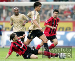 Fussball 1. Bundesliga: Leverkusen - Bayern, Zweikampf