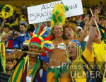 FUSSBALL Weltmeisterschaft Fans Zuschauer Brasilien Feature Brasilien vs. Tuerkei Halbfinale