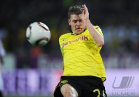Fussball: Euroa League, Saison 2010/2011: Dortmund - Sevilla, PISZCZEK am Ball