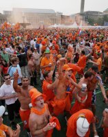 Fussball WM 2006 Holland FANS auf dem Stuttgarter Schlossplatz