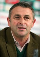 Fussball 1. Bundesliga, Saison 2011/2012: Pressekonferenz Werder Bremen zur Vertragsverlaengerung von Manager und Trainer
